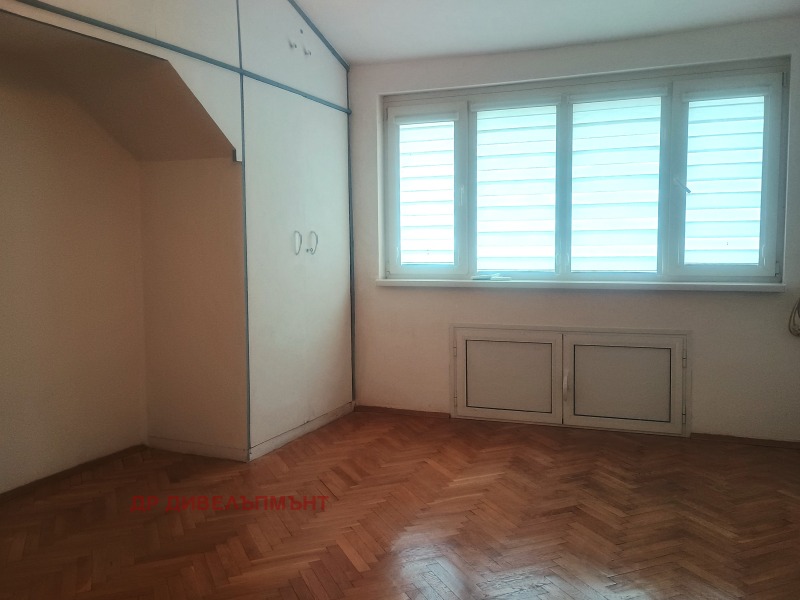 Издаје се  Канцеларија Софија , Центар , 150 м2 | 79081082 - слика [9]