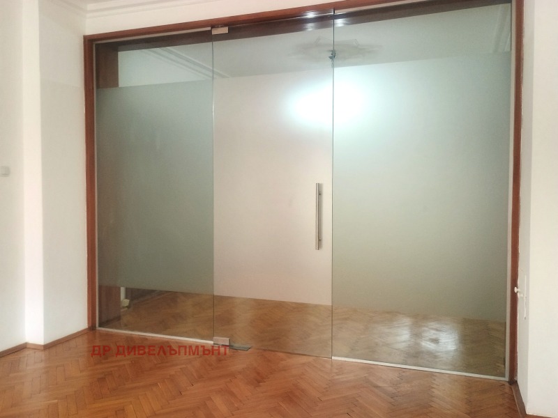 Издаје се  Канцеларија Софија , Центар , 150 м2 | 79081082 - слика [5]