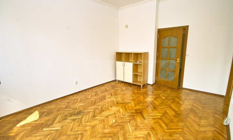 För uthyrning  Kontor Sofia , Centar , 50 kvm | 56441850 - bild [2]