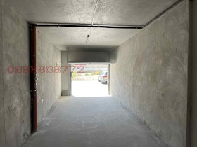 ГАРАЖ, ПАРКОМЯСТО, 45 m2