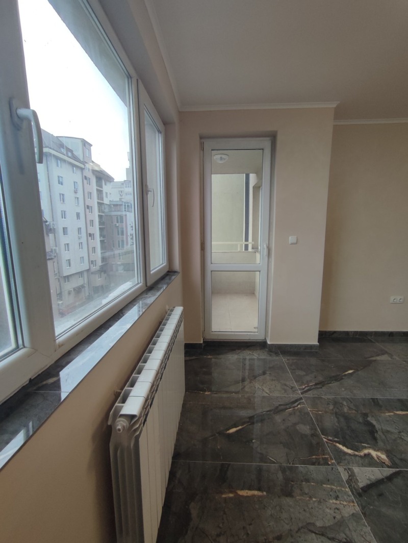 Do wynajęcia  1 sypialnia Sofia , Chipodruma , 56 mkw | 55724462 - obraz [3]