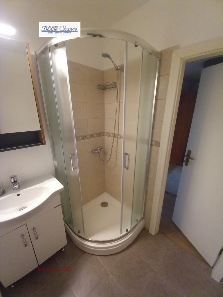 Дава под наем 3-СТАЕН, гр. София, Център, снимка 8 - Апартаменти - 52575103