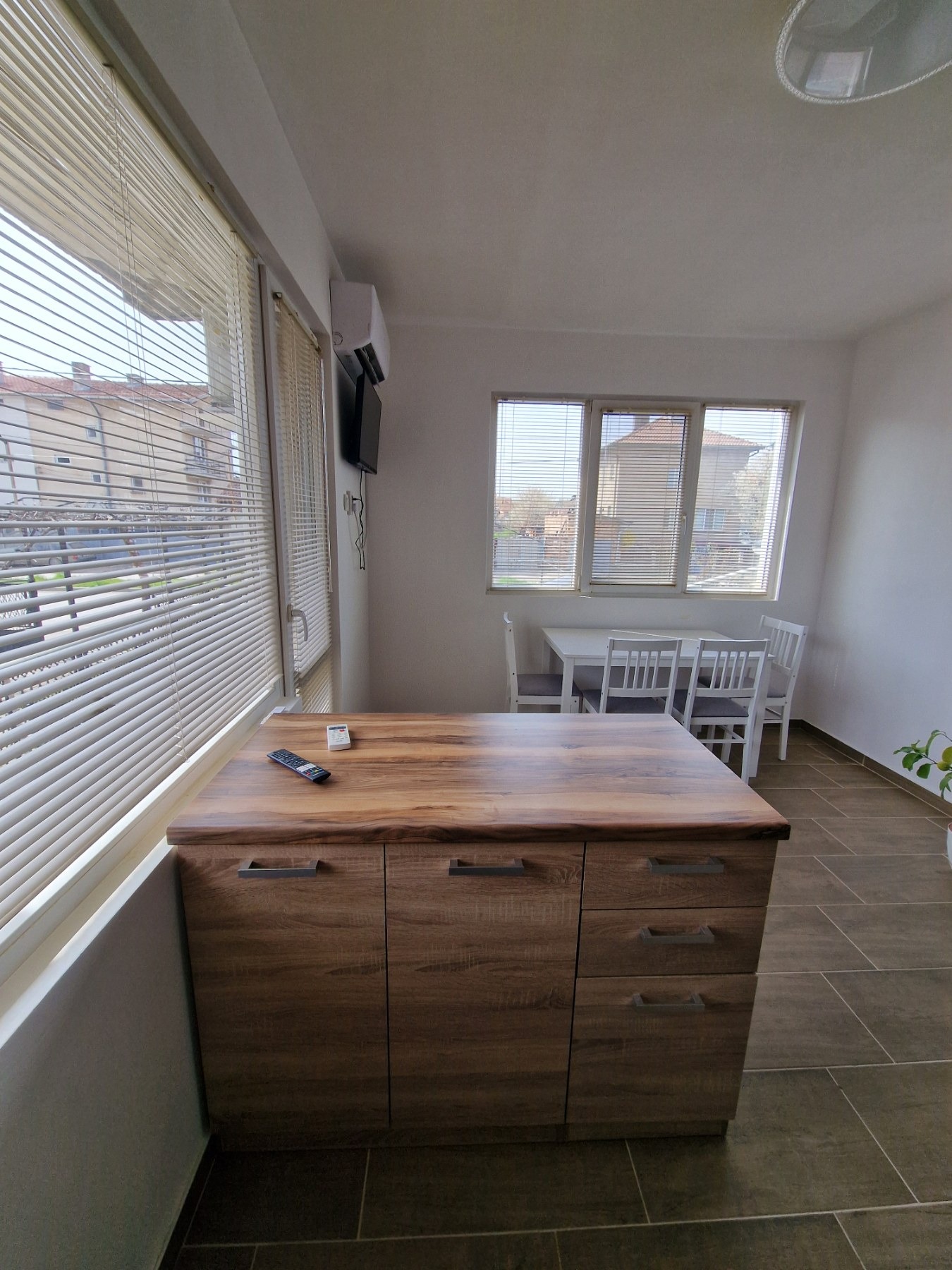 Дава под наем 3-СТАЕН, гр. Сливница, област София област, снимка 10 - Апартаменти - 54202056