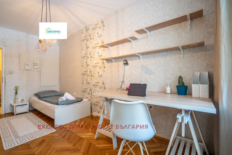 Издаје се  2 спаваће собе Софија , Медицинска академија , 90 м2 | 50109132 - слика [12]