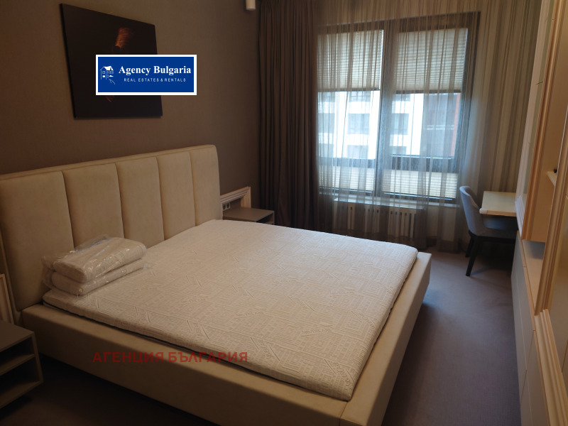 Zu vermieten  3 Schlafzimmer Sofia , Iztok , 170 qm | 32582502 - Bild [12]