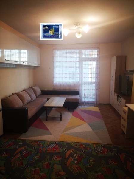 Дава под наем ЕТАЖ ОТ КЪЩА, гр. Пловдив, Кършияка