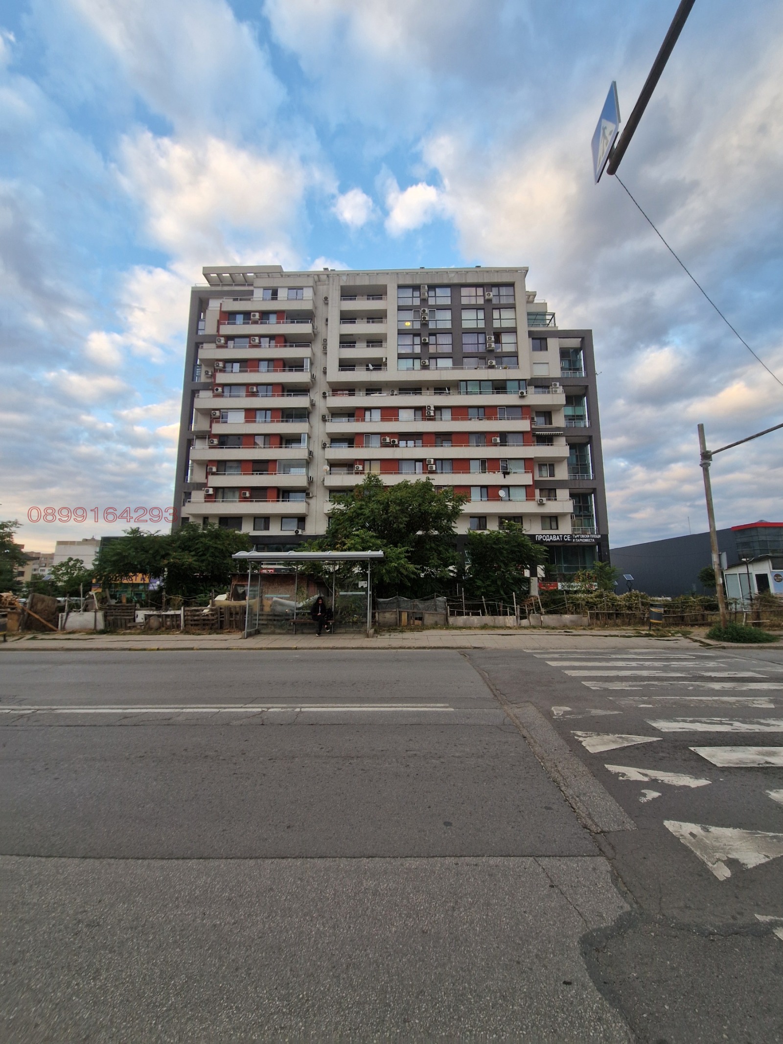 Дава под наем ГАРАЖ, ПАРКОМЯСТО, гр. София, Люлин 2, снимка 4 - Гаражи и паркоместа - 53945763