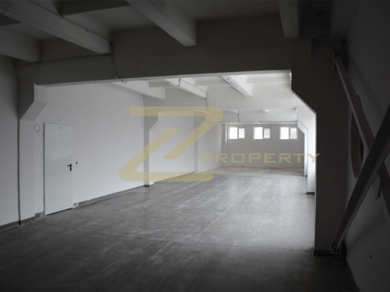 Дава под наем СКЛАД, гр. София, Военна рампа, снимка 7 - Складове - 53516422