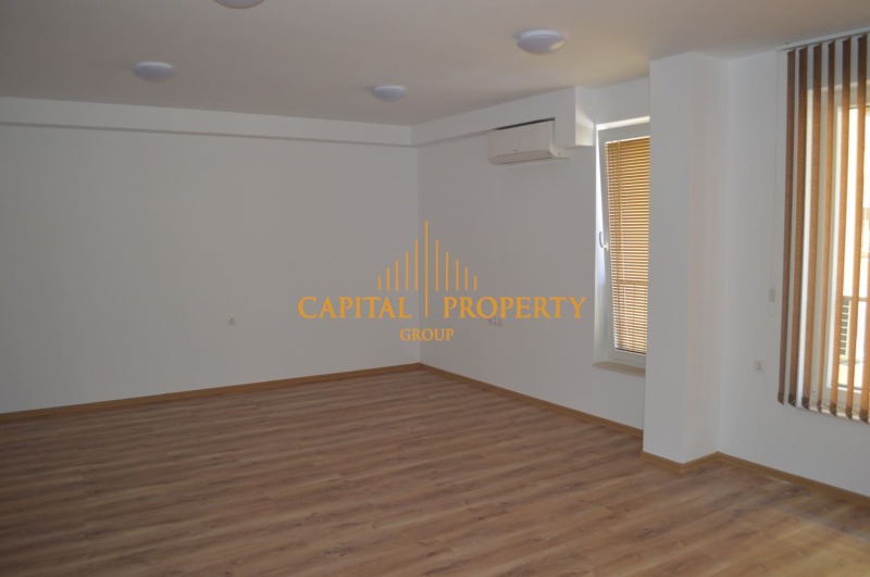Дава под Наем ОФИС в град Варна, Победа - 100 кв.м / 722 € » 1 412.11 лв., КАПИТАЛ ПРОПЪРТИ ГРУП - ВАРНА