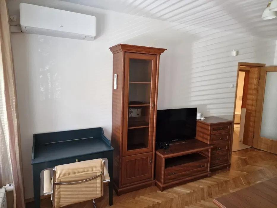 Дава под наем 2-СТАЕН, гр. София, Лозенец, снимка 2 - Апартаменти - 55616896