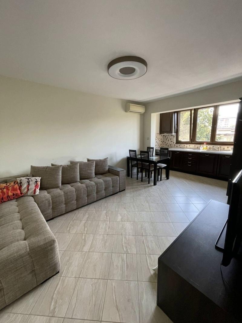 Para alugar  1 quarto Sofia , Karpuzica , 50 m² | 79733233