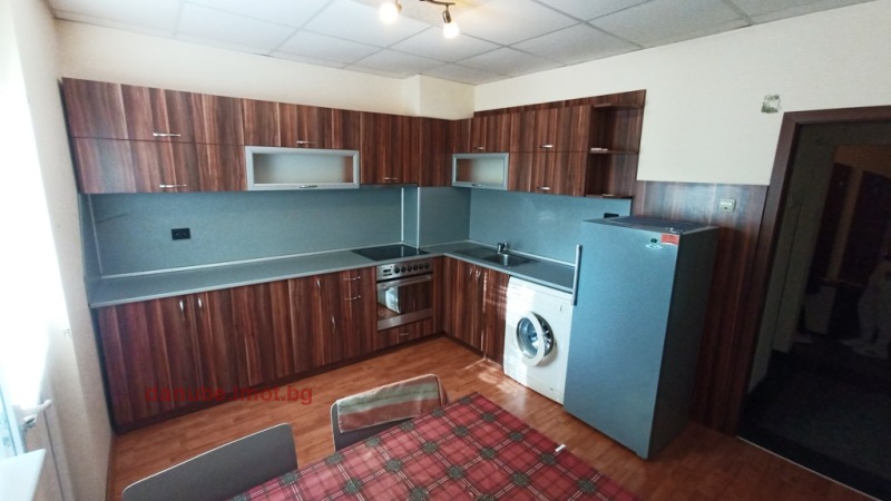 För uthyrning  2 sovrum Ruse , Centar , 75 kvm | 79642428