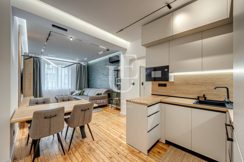 Дава под наем 3-СТАЕН, гр. София, Център