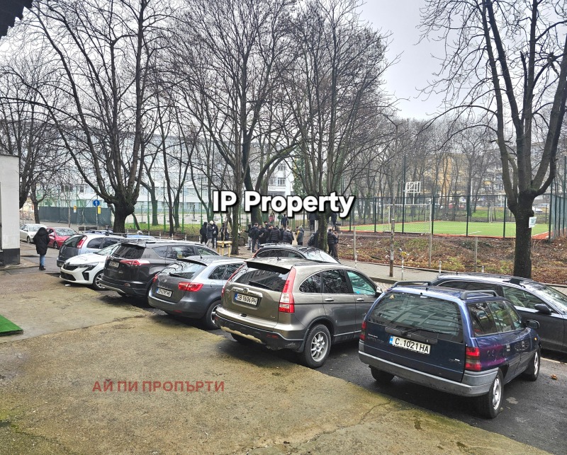 Дава под наем МАГАЗИН, гр. София, Света Троица, снимка 15 - Магазини - 53014637