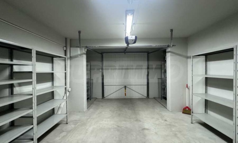 Дава под наем ГАРАЖ, ПАРКОМЯСТО, гр. София, Лозенец