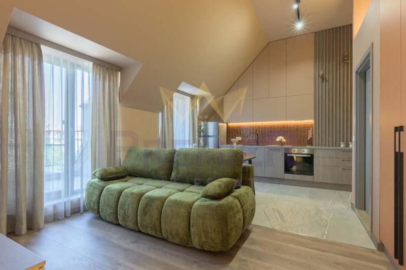 Do wynajęcia  1 sypialnia Warna , Centar , 70 mkw | 86748001