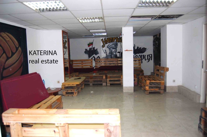 Дава под наем АТЕЛИЕ, ТАВАН, гр. София, Център