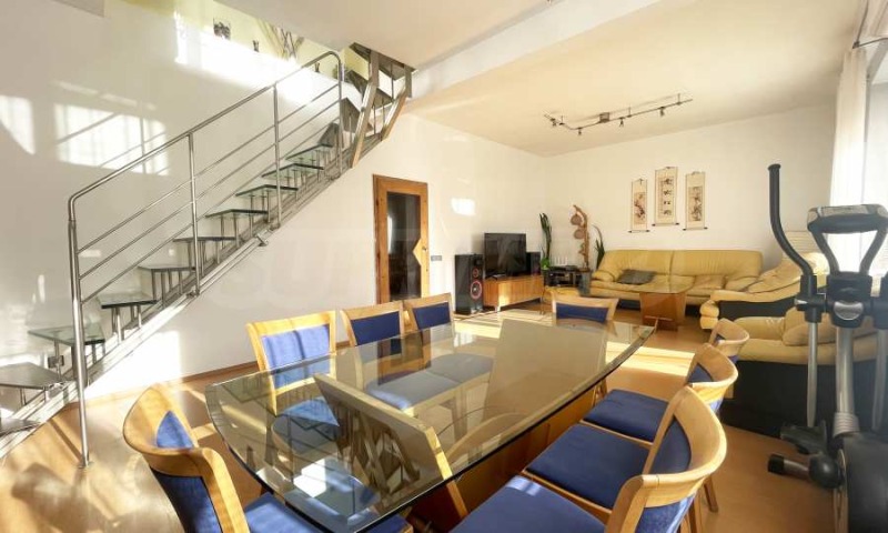 Дава под наем 3-СТАЕН, гр. София, Център