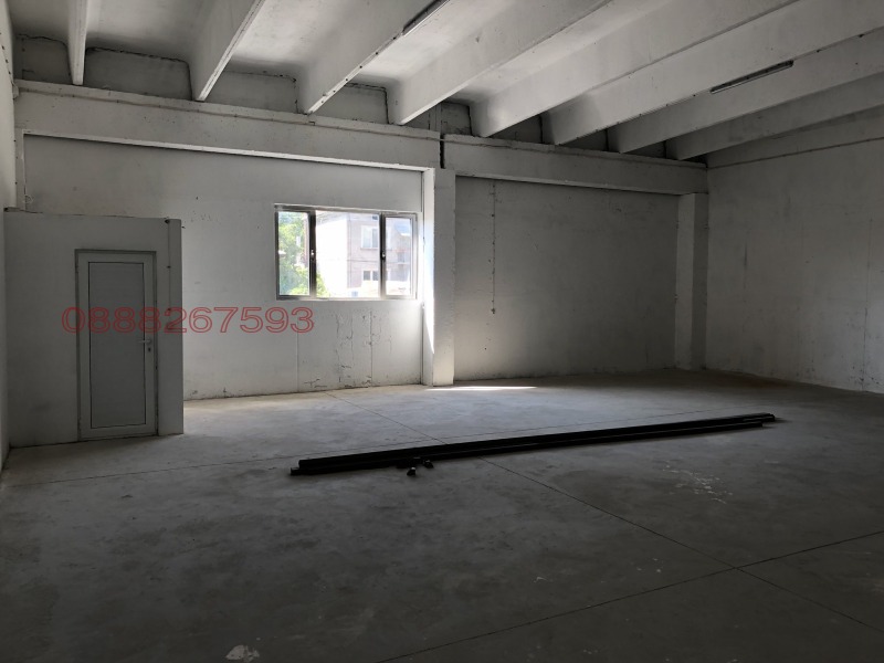 Дава под наем ПРОМ. ПОМЕЩЕНИЕ, гр. Лом, област Монтана, снимка 14 - Производствени сгради - 52779398