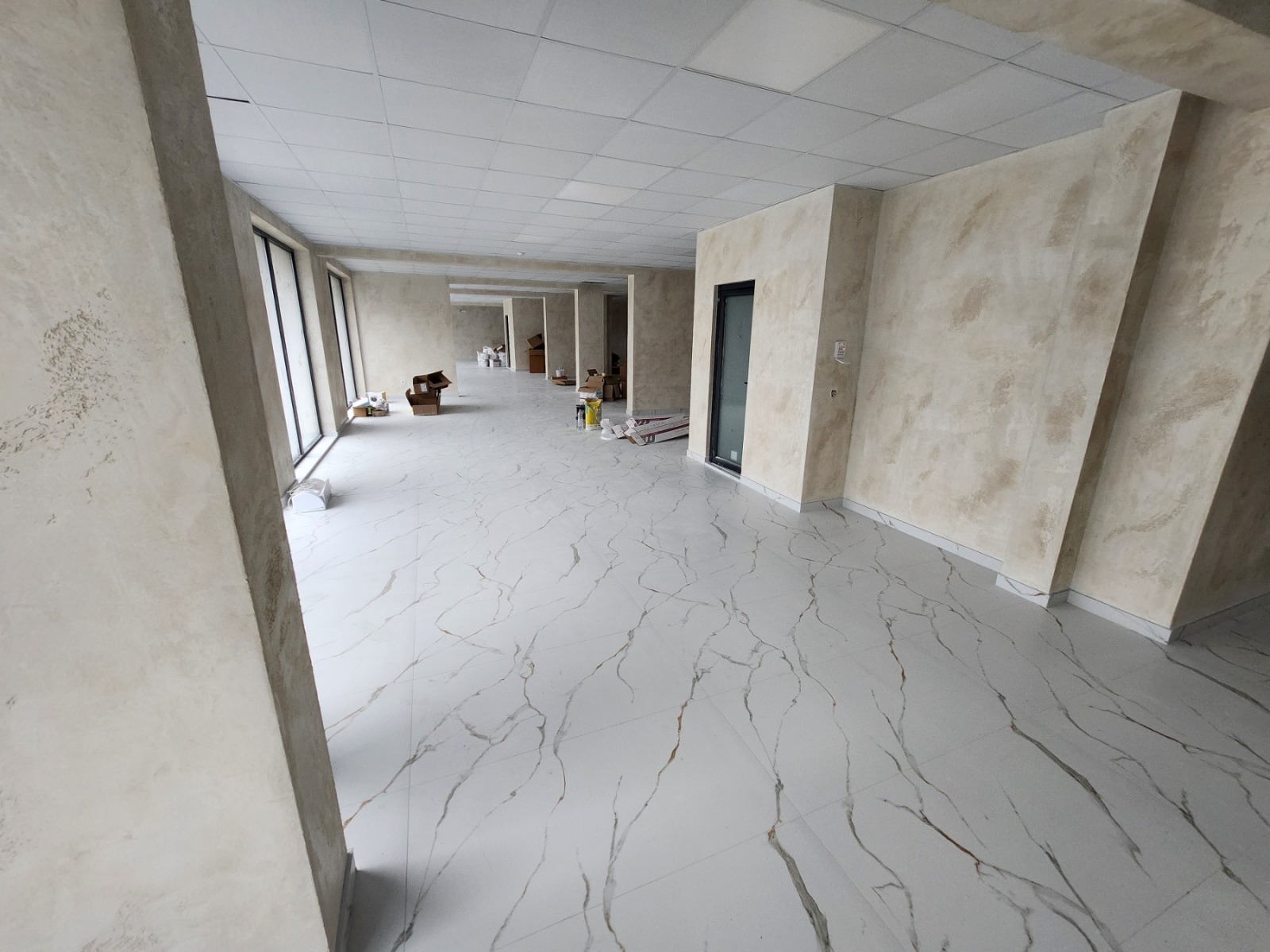 Дава под наем МАГАЗИН, гр. Варна, Младост 1, снимка 11 - Магазини - 53186610