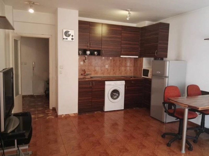 Дава под нем  2-стаен, град София, Център •  450 EUR • ID 88536490 — holmes.bg - [1] 
