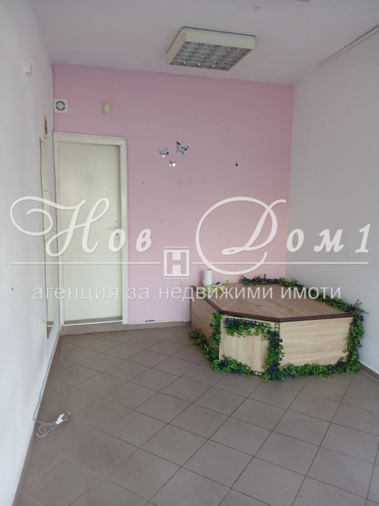 Дава под нем  Магазин, град Варна, Лятно кино Тракия •  190 EUR • ID 88126742 — holmes.bg - [1] 