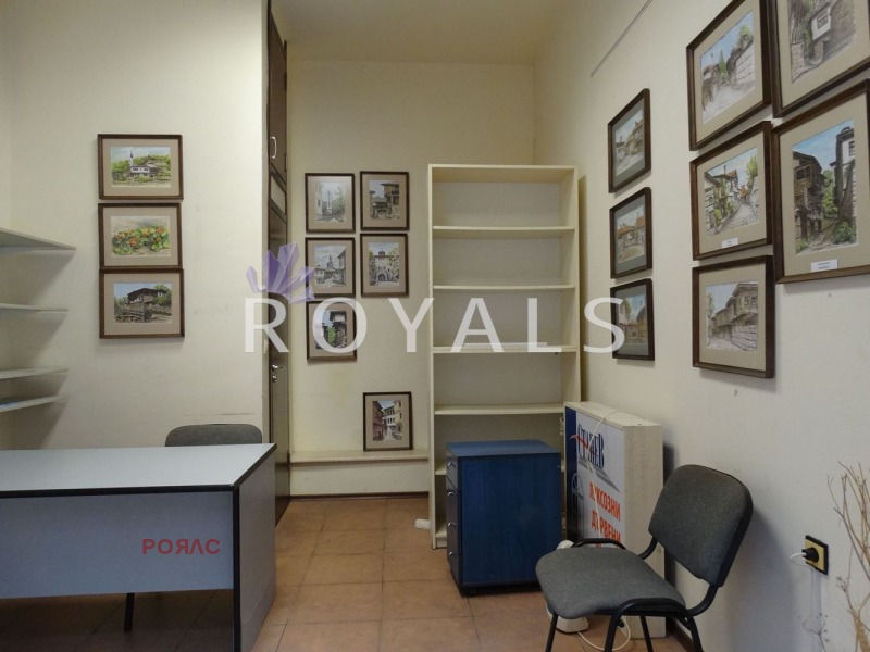 Под наем МАГАЗИН, град Варна, Операта • 230 € / 449.84 лв. • 60496942 1