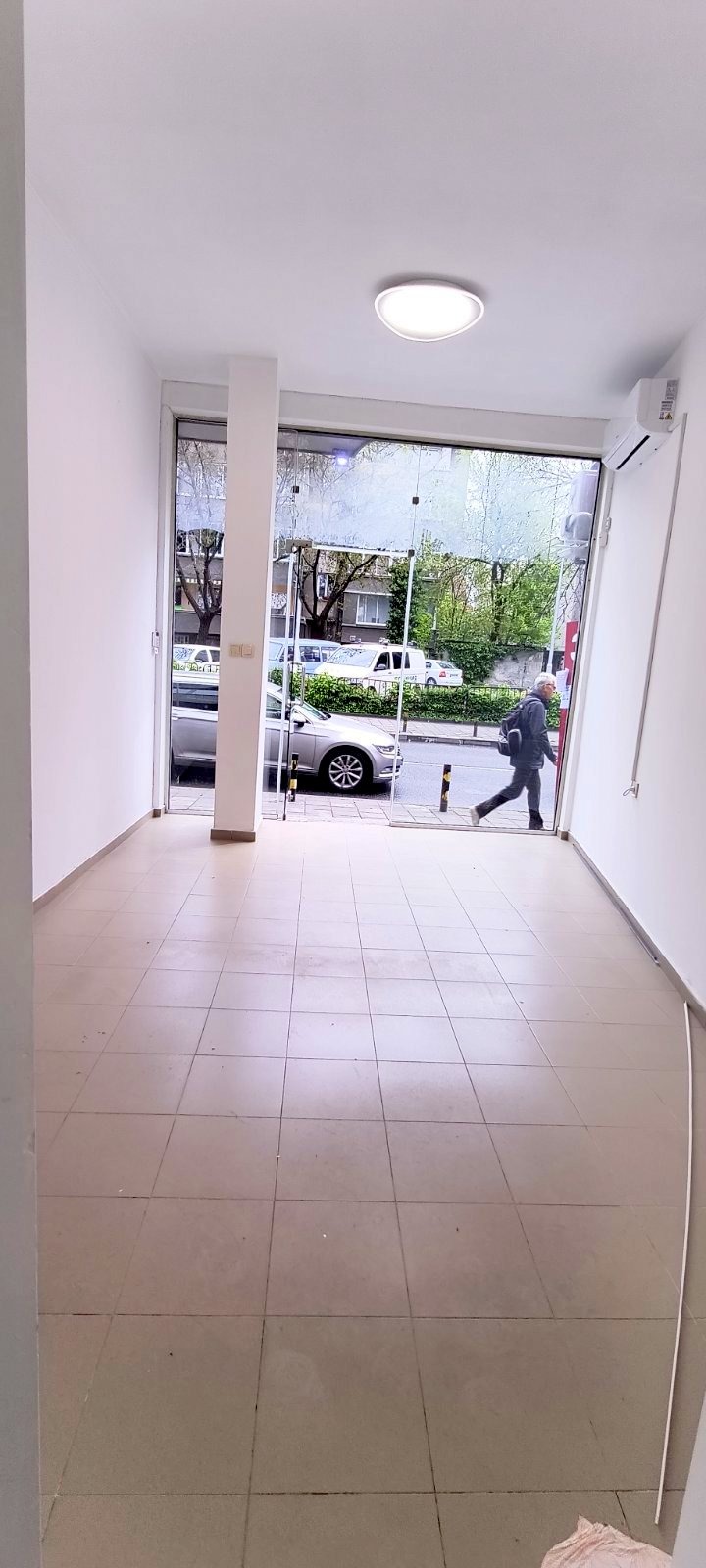 Дава под наем МАГАЗИН, гр. Пловдив, Център