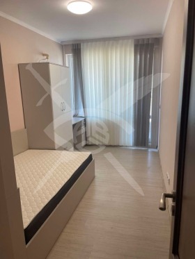 3-стаен град Варна, Колхозен пазар 4