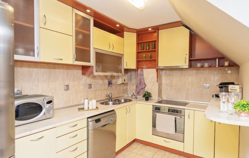 Do wynajęcia  2 sypialnie Burgas , Centar , 120 mkw | 65520010 - obraz [4]