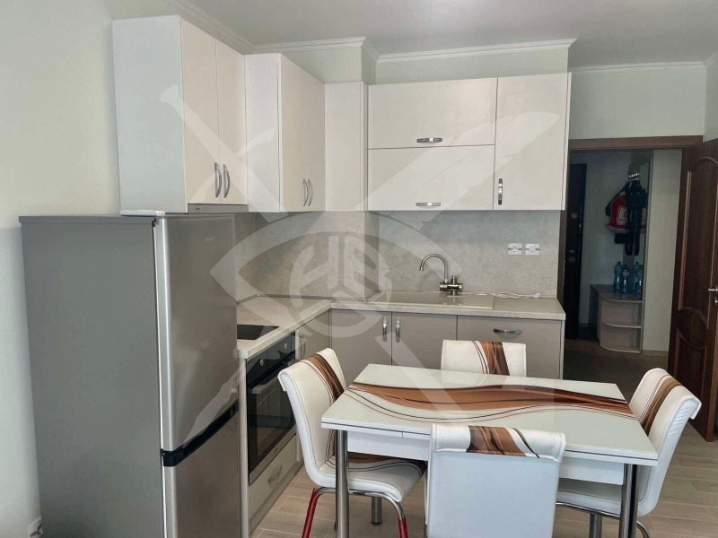 Дава под нем  3-стаен, град Варна, Колхозен пазар •  500 EUR • ID 74552886 — holmes.bg - [1] 
