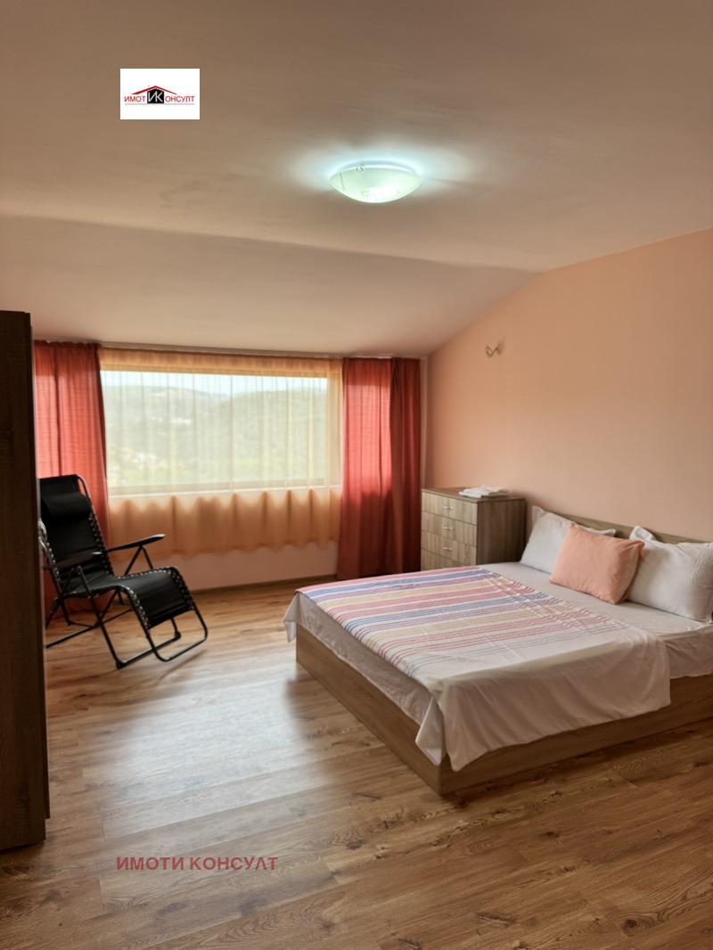 Zu vermieten  2 Schlafzimmer Weliko Tarnowo , Zentar , 80 qm | 23288452 - Bild [5]
