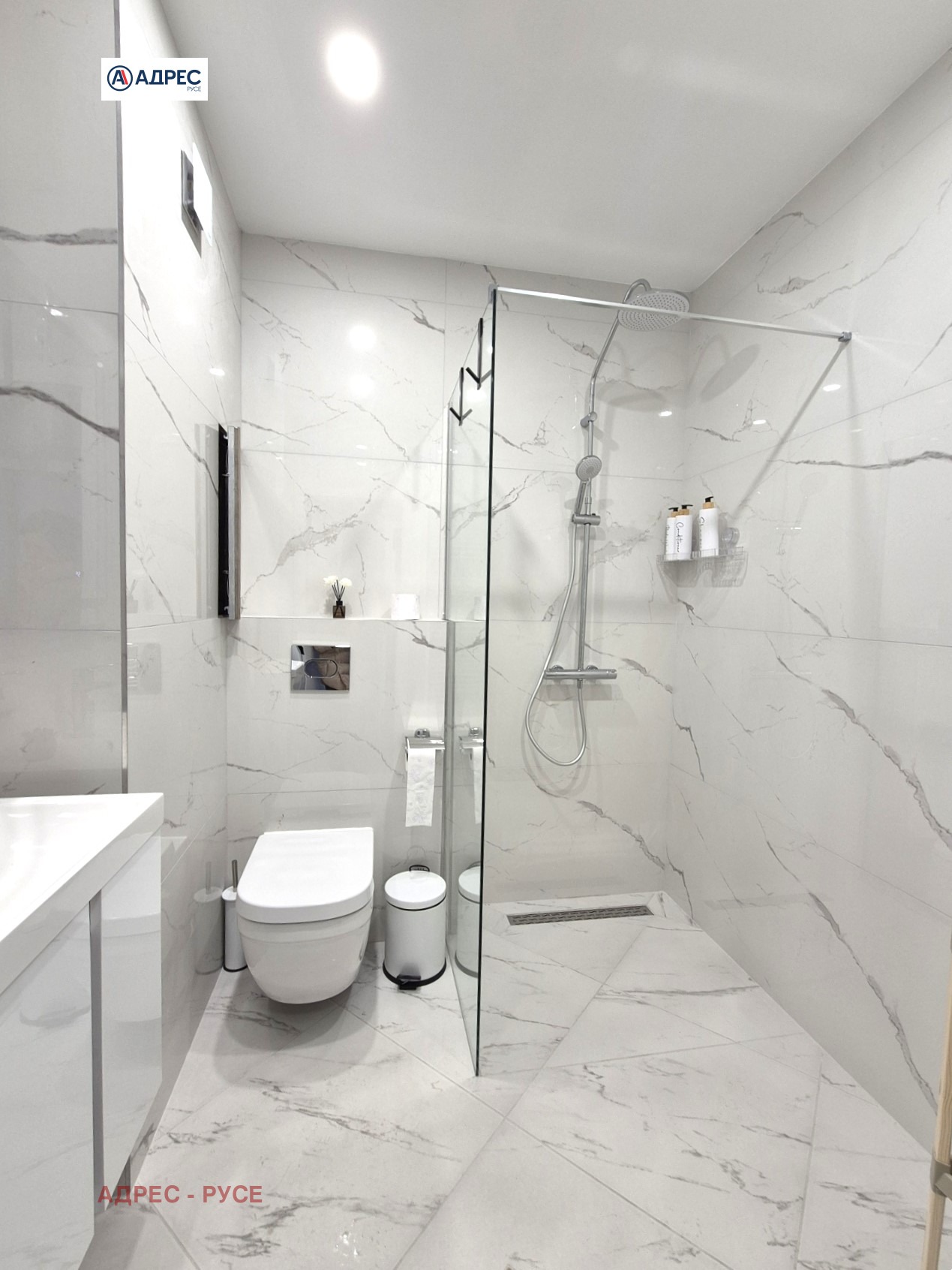 Дава под наем 2-СТАЕН, гр. Русе, Ялта, снимка 13 - Апартаменти - 54121118