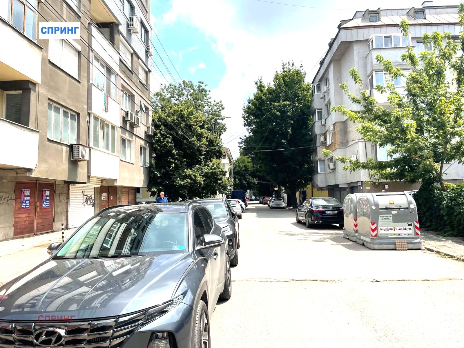 Дава под наем ГАРАЖ, ПАРКОМЯСТО, гр. Русе, Широк център