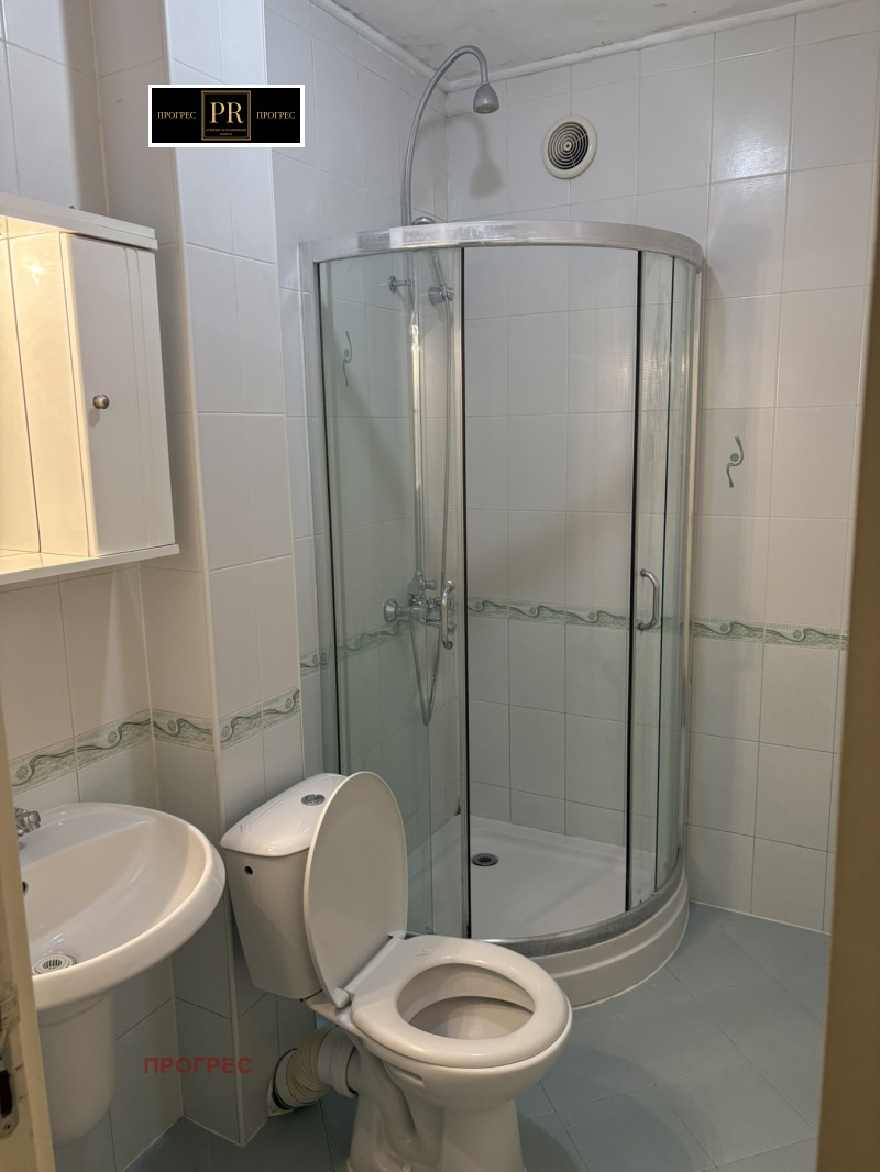 Дава под наем МНОГОСТАЕН, гр. Пловдив, Младежки Хълм, снимка 12 - Апартаменти - 52650217