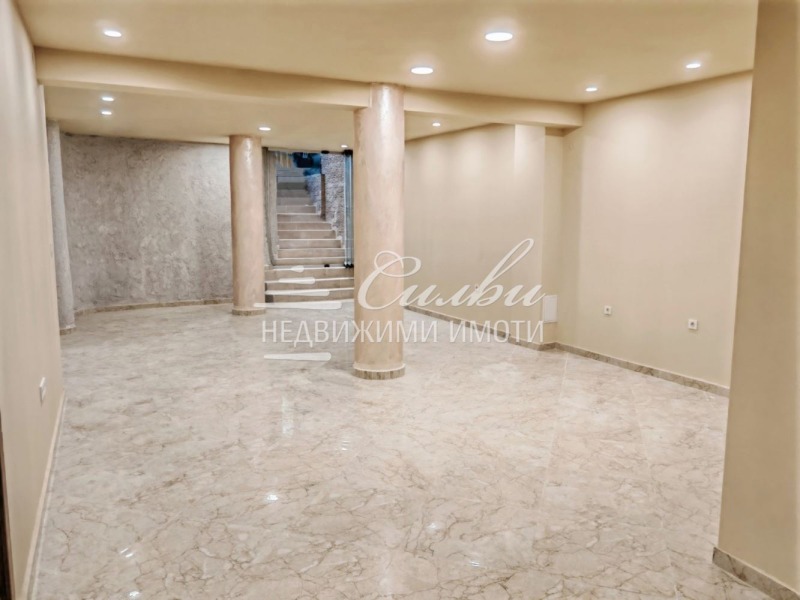 En renta  Comercio Shumen , Tsentar , 80 metros cuadrados | 55070645