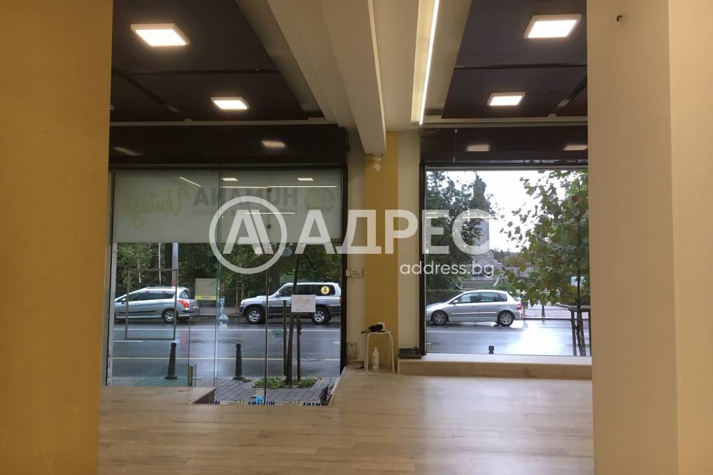 Дава под наем МАГАЗИН, гр. София, Център