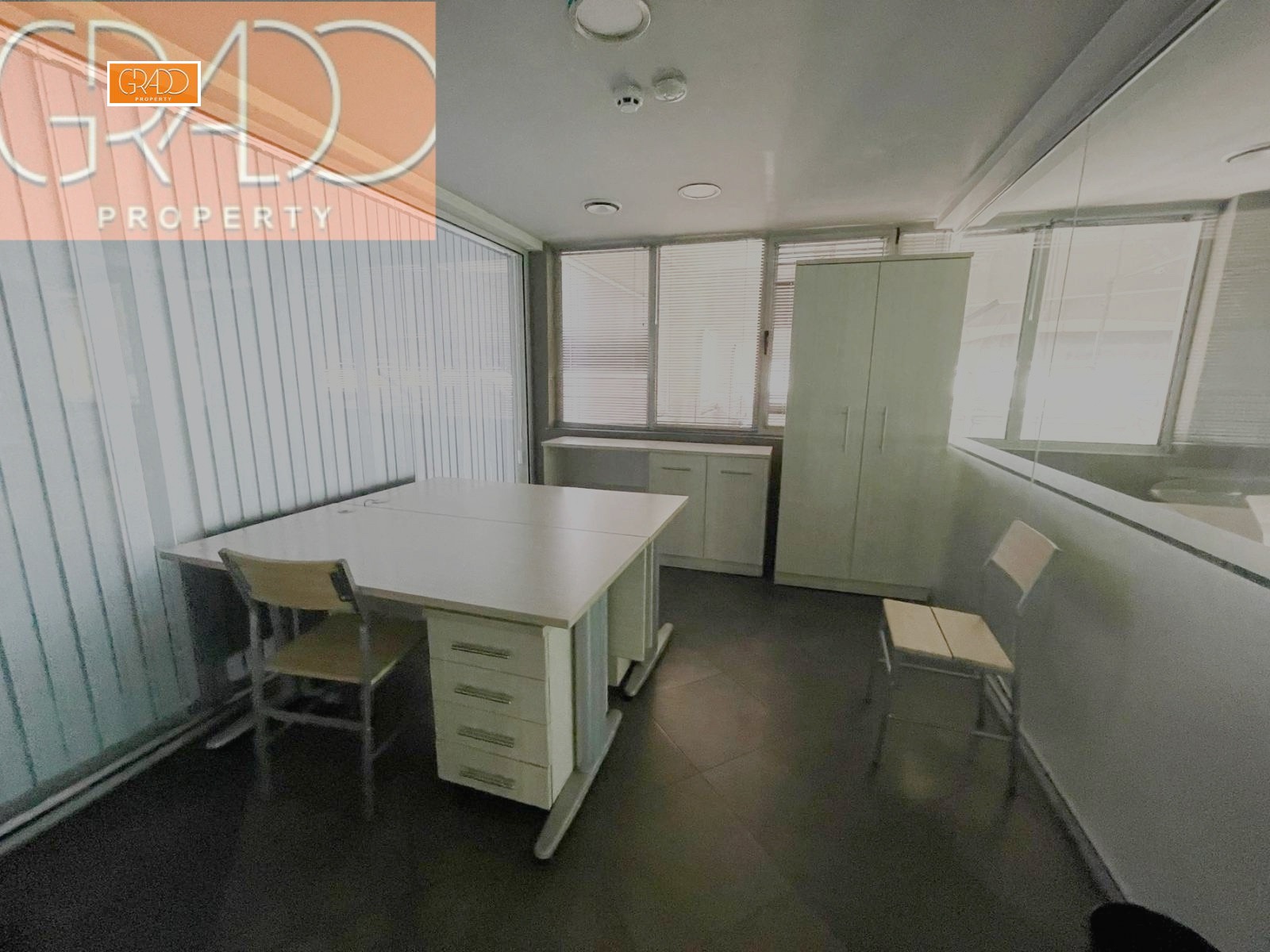 Дава под наем ОФИС, гр. Варна, Младост 1