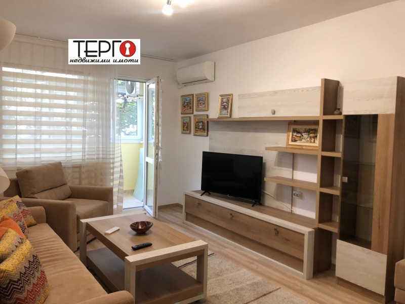 For Rent  1 bedroom Ruse , Tsentar , 65 sq.m | 11244377