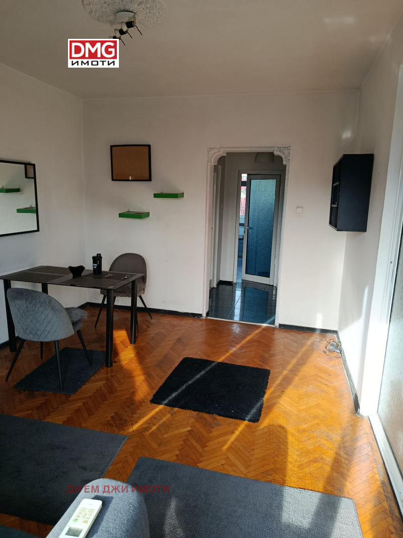 Дава под наем 2-СТАЕН, гр. София, Оборище, снимка 2 - Апартаменти - 53437677