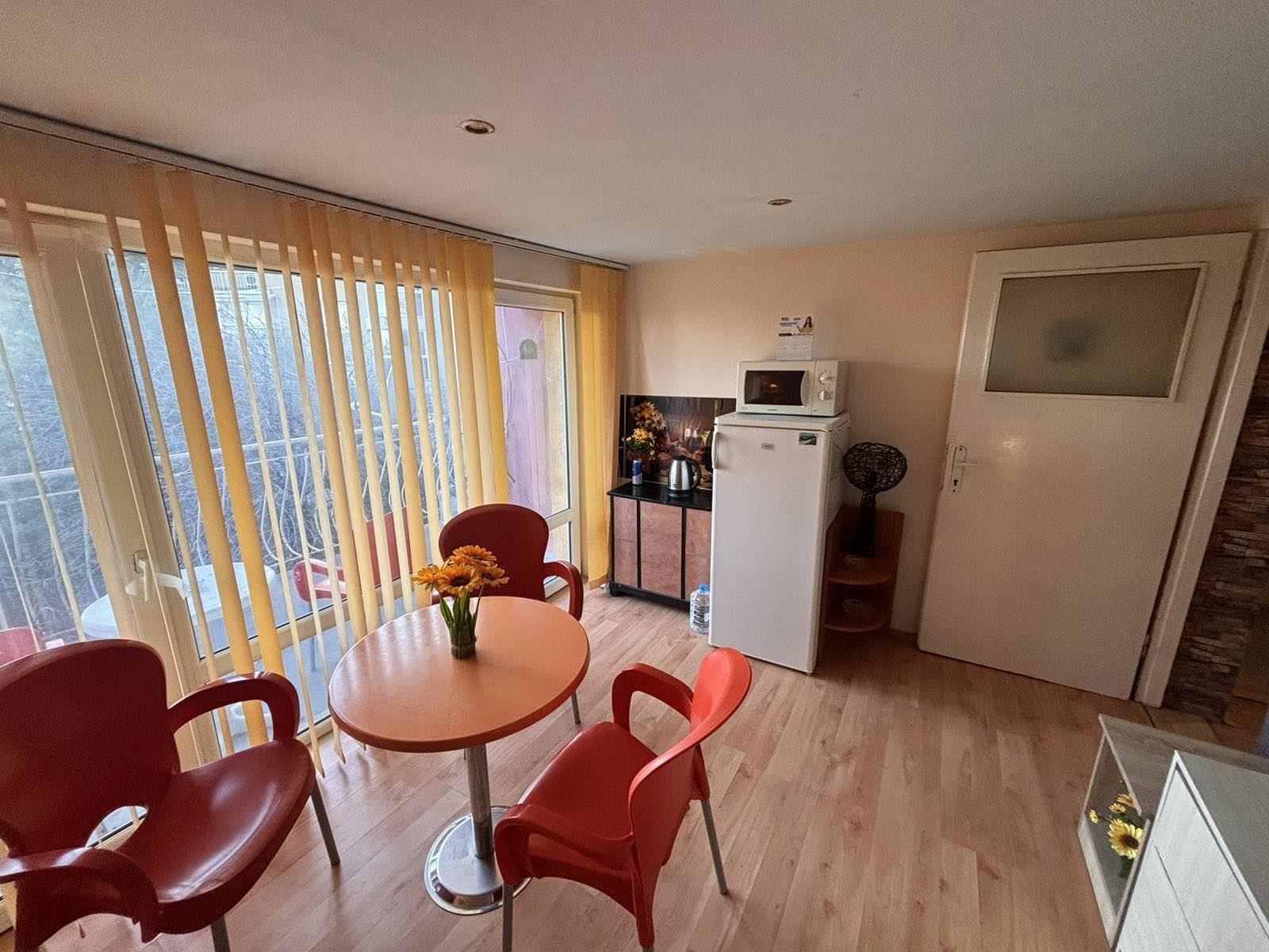 Дава под наем 3-СТАЕН, гр. Варна, Бриз, снимка 2 - Апартаменти - 53798064