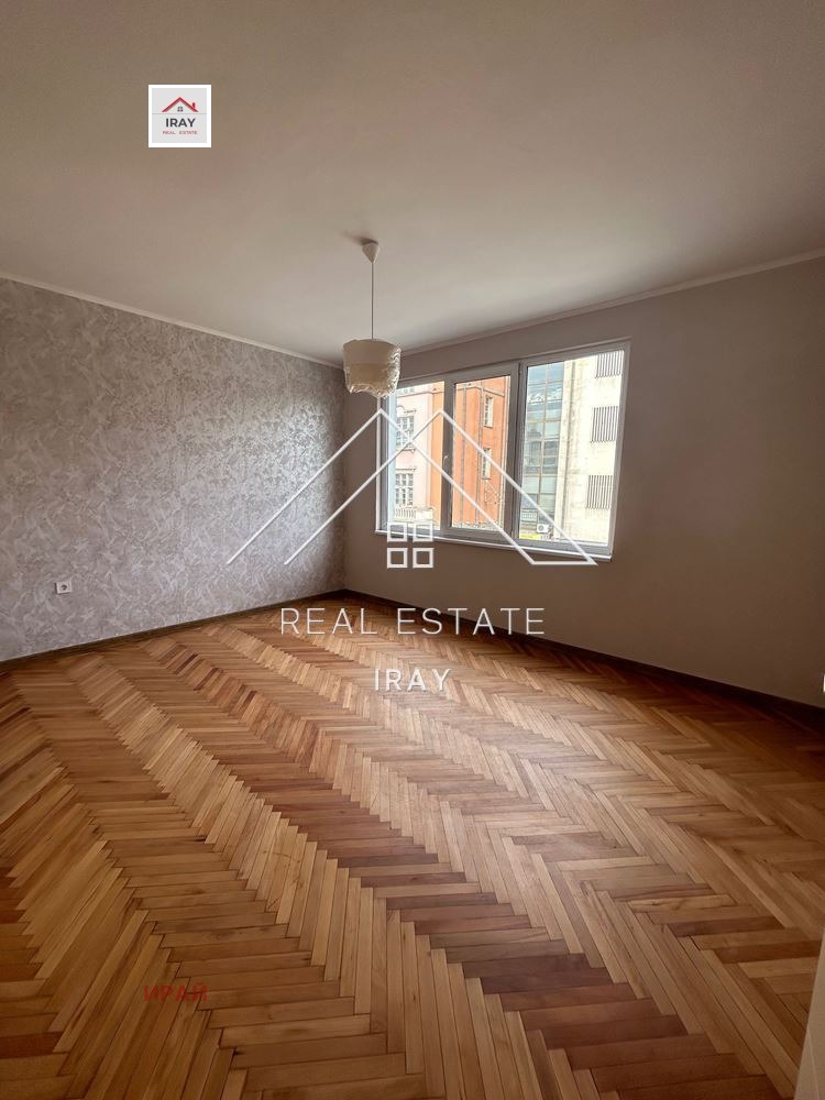 Kiadó  1 hálószoba Stara Zagora , Centar , 60 négyzetméter | 46169486
