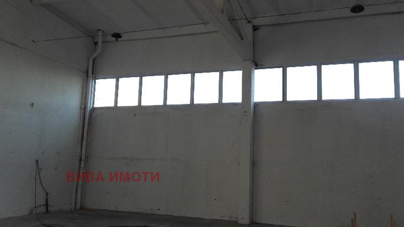 Da affittare  Magazzinaggio Plovdiv , Industrialna zona - Iug , 630 mq | 84934400 - Immagine [2]