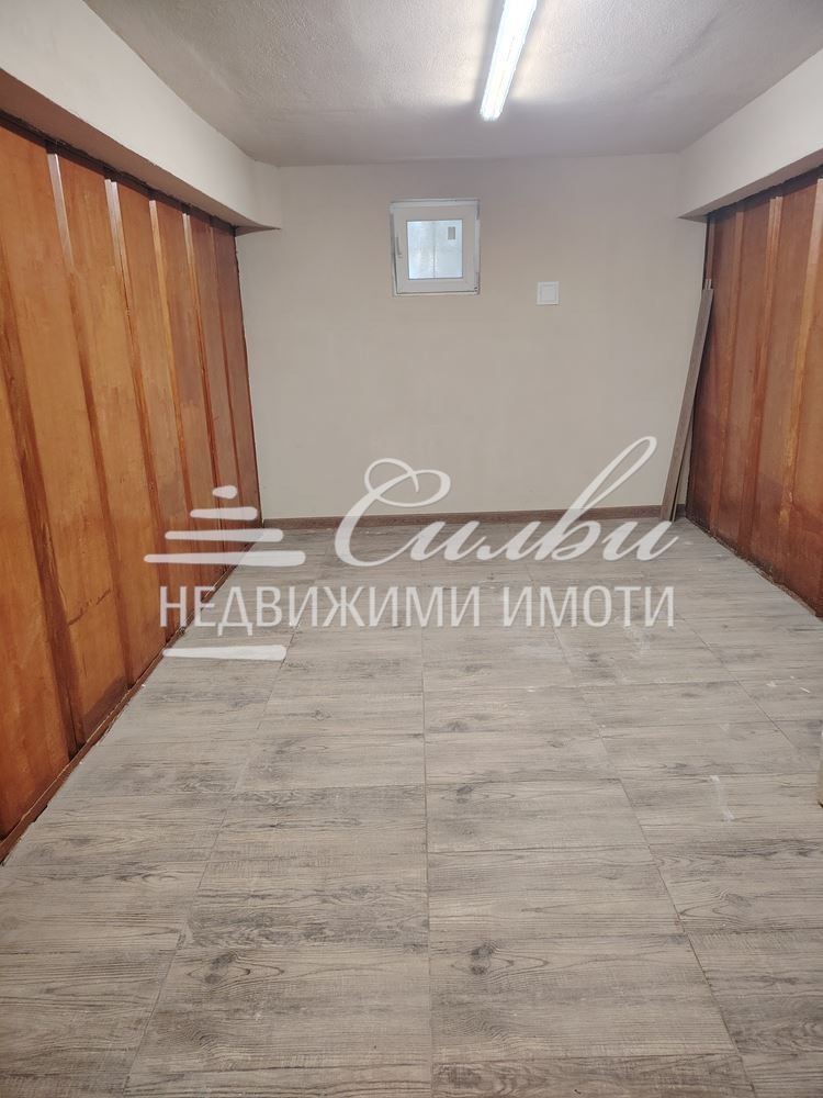 Дава под наем  Гараж град Шумен , Център , 21 кв.м | 84572958 - изображение [2]