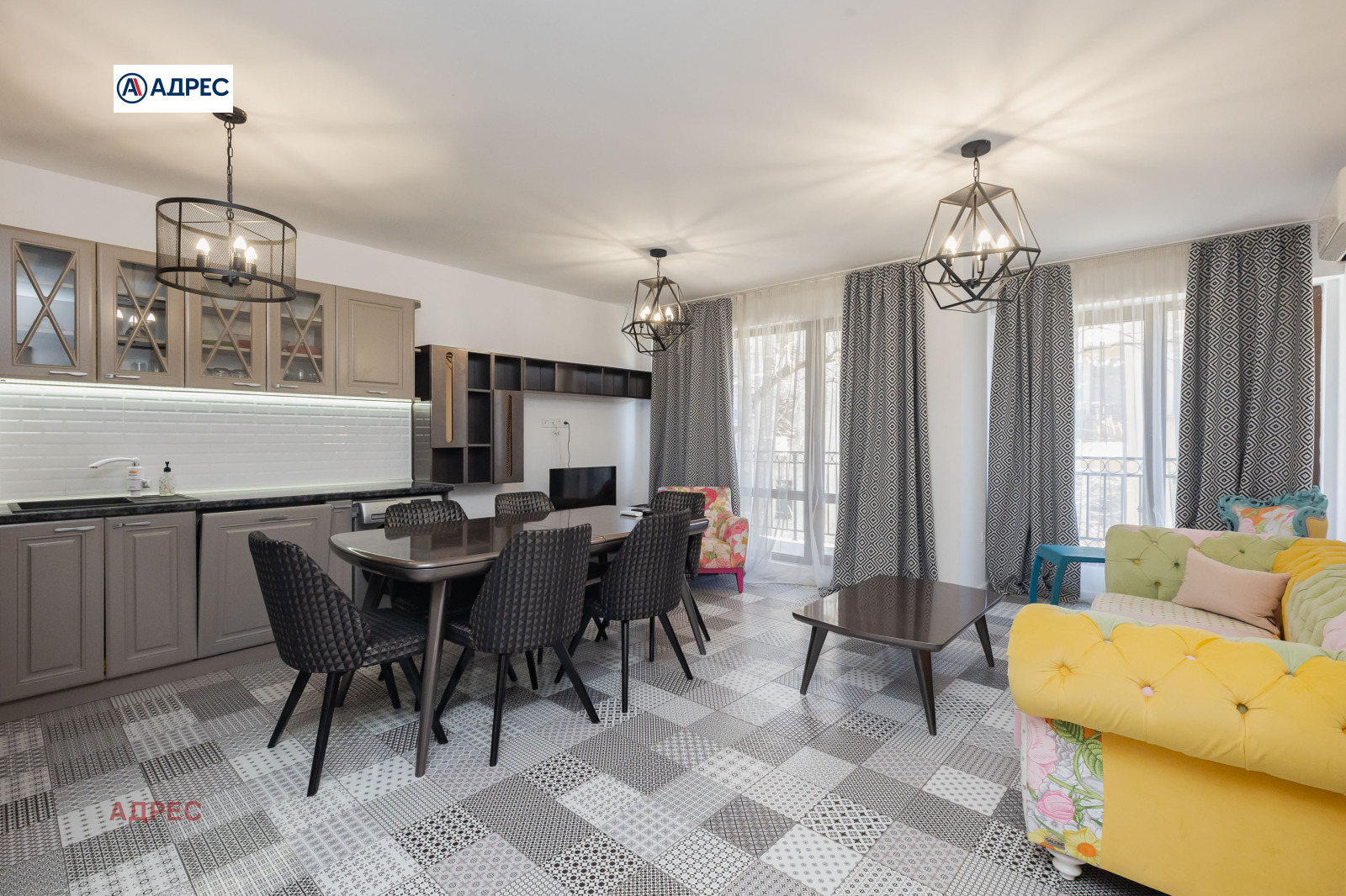 Дава под наем 3-СТАЕН, гр. Варна, Операта