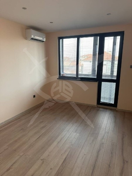 Дава под наем МНОГОСТАЕН, гр. Айтос, област Бургас, снимка 2 - Апартаменти - 53952811