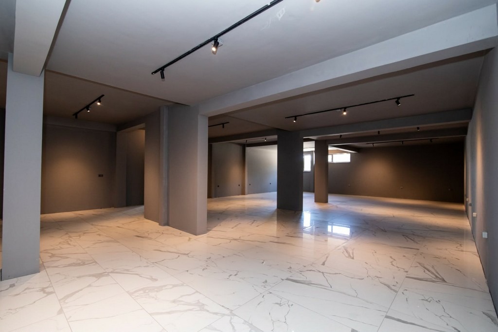 Дава под наем МАГАЗИН, гр. Кърджали, Възрожденци, снимка 5 - Магазини - 53729937