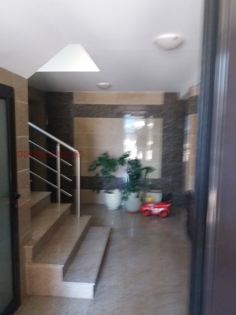 Издаје се  2 спаваће собе Софија , Лозенец , 150 м2 | 31361807 - слика [11]