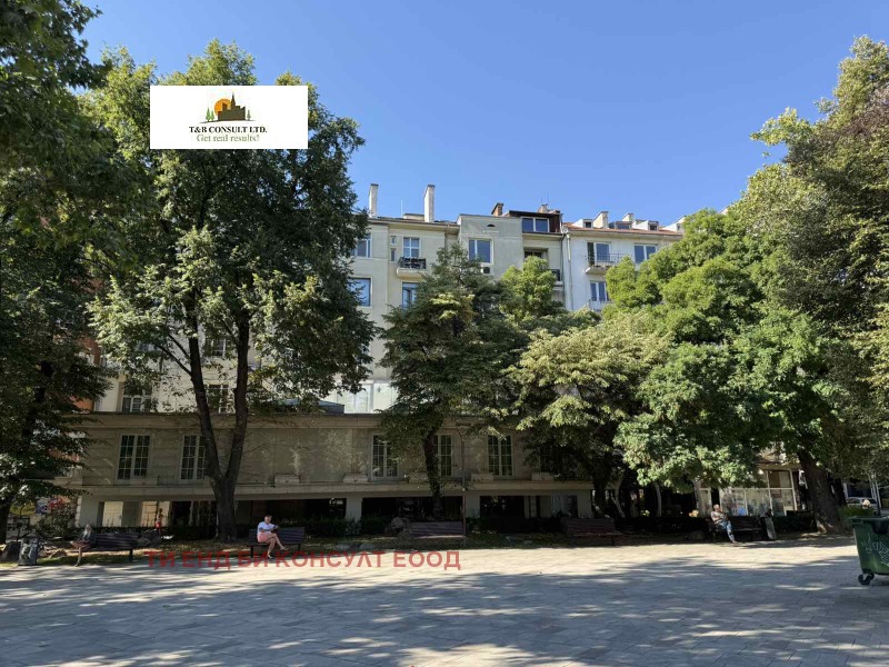 För uthyrning  3 sovrum Sofia , Centar , 150 kvm | 44948273
