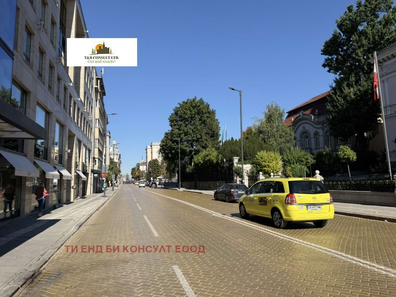 För uthyrning  3 sovrum Sofia , Centar , 150 kvm | 44948273 - bild [2]